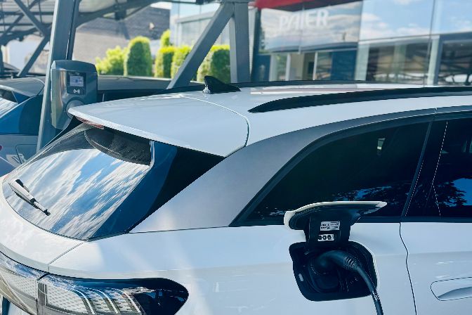 Ladestation%20Carport%20Fahrmilie